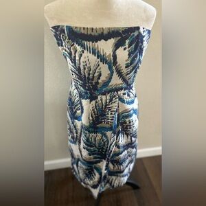 Banana Republic Strapless Blue and White tropical  Patterned silk  Dress size 10